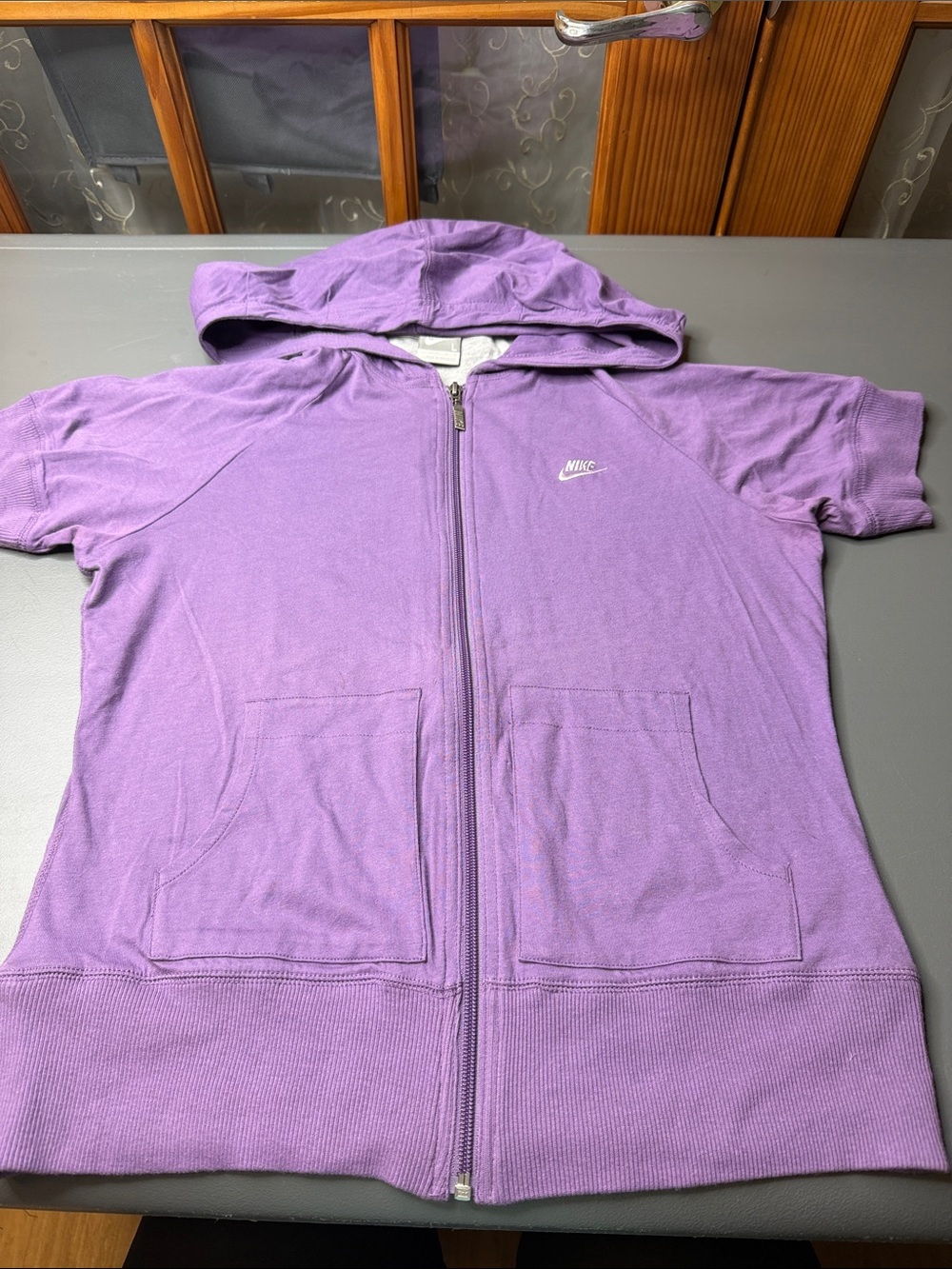 Kid’s Nike Purple Short-Sleeve Zip Hoodie. Size: large/14-16